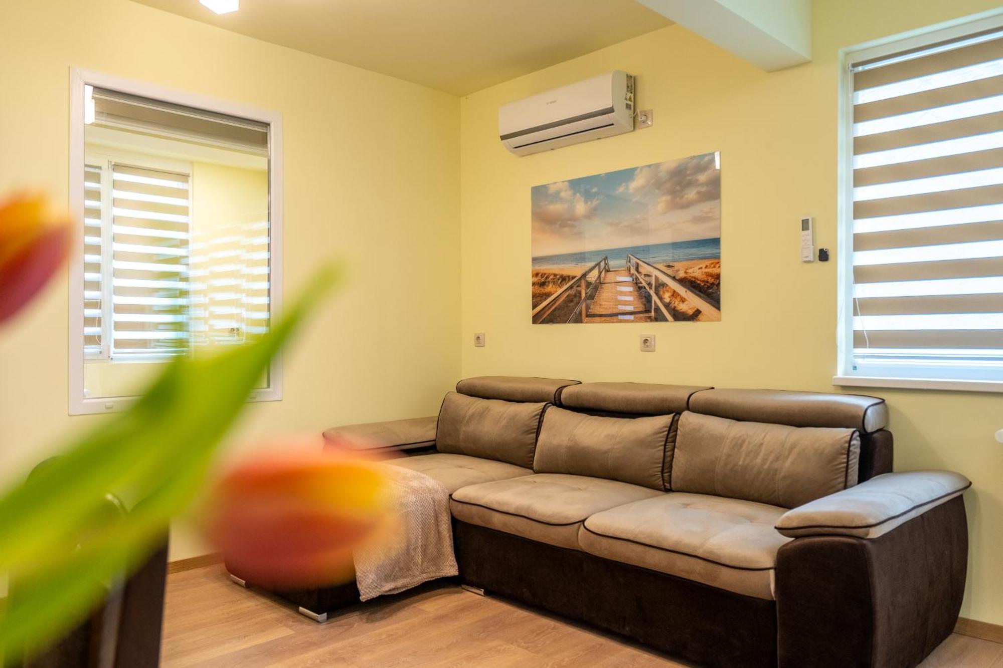 Top Location Central New & Spacious 3 Bdr Apt Medical Academy София Экстерьер фото