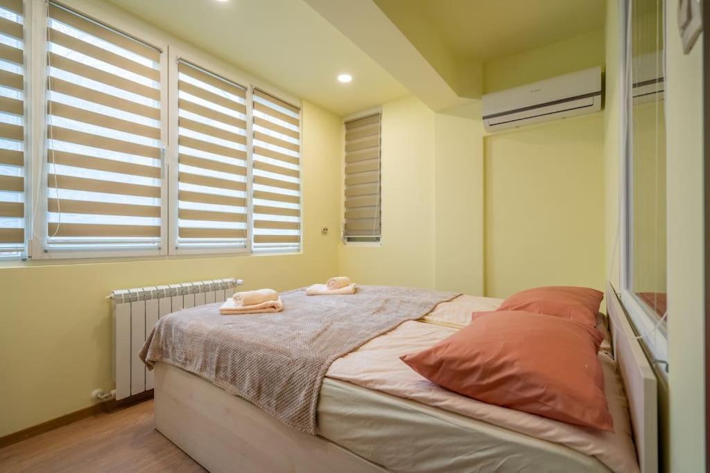 Top Location Central New & Spacious 3 Bdr Apt Medical Academy София Экстерьер фото